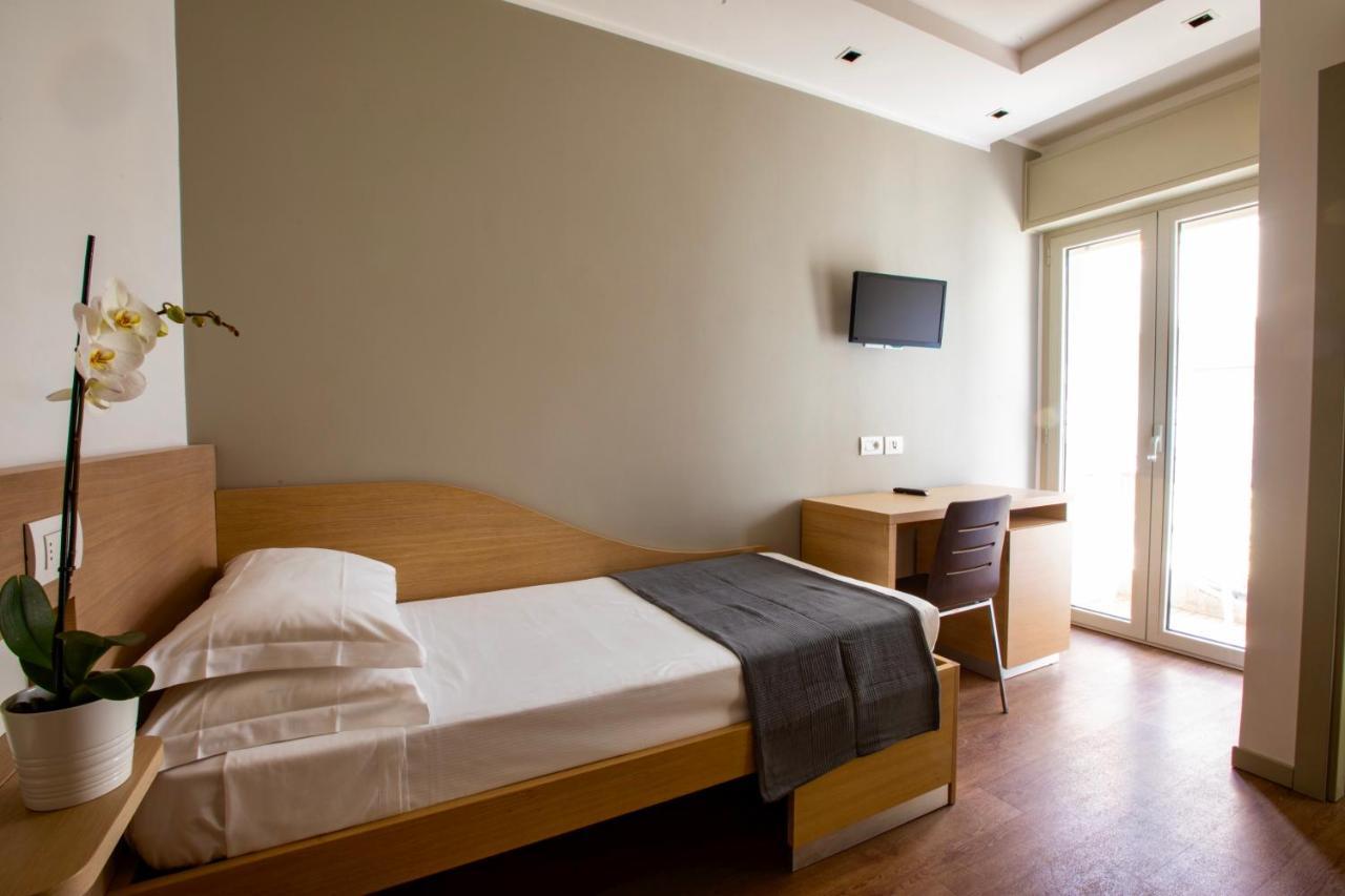 Hotel Liane Riccione Exterior photo